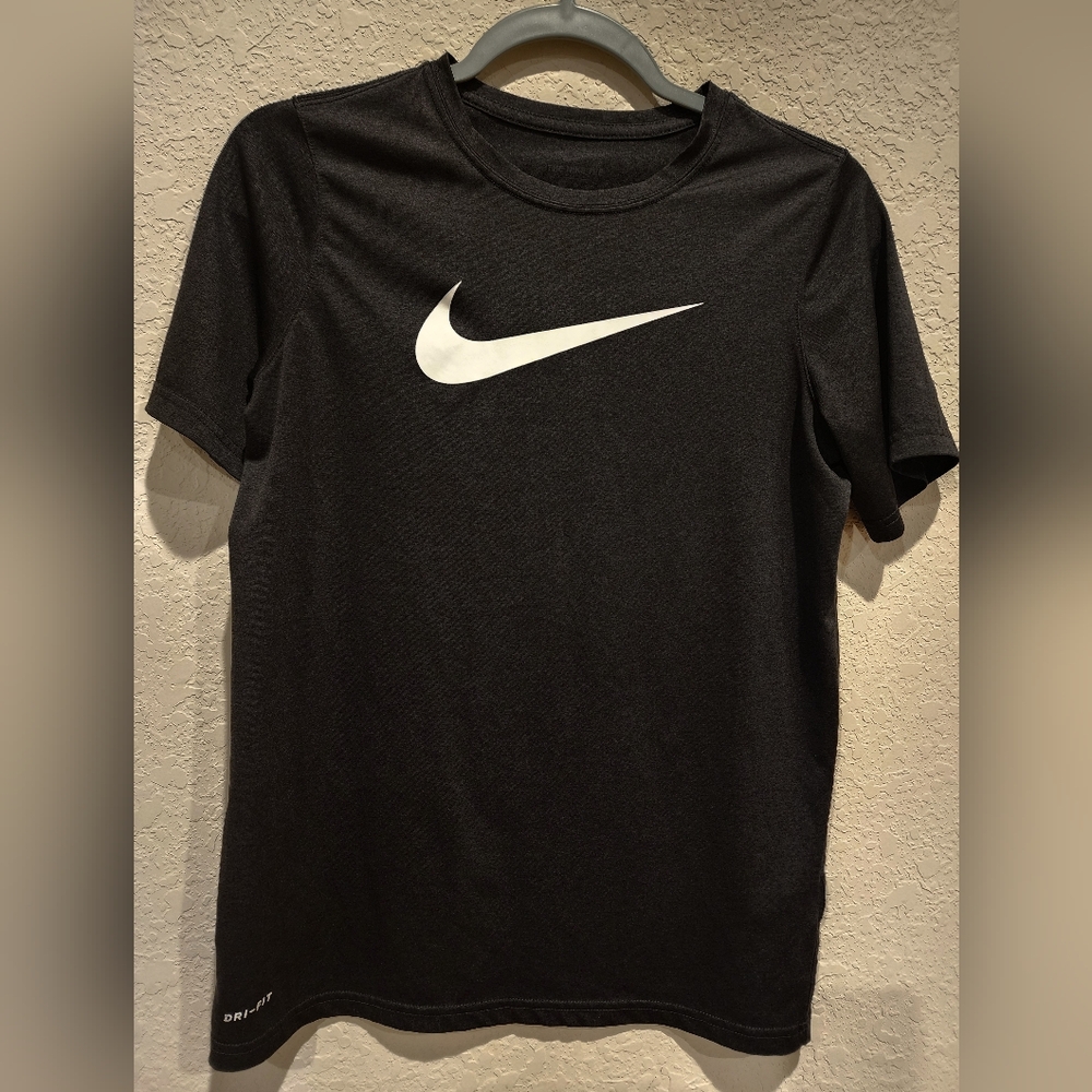 🏀sold!🏀 Nike Dri-Fit Shirt for Boys Youth XL